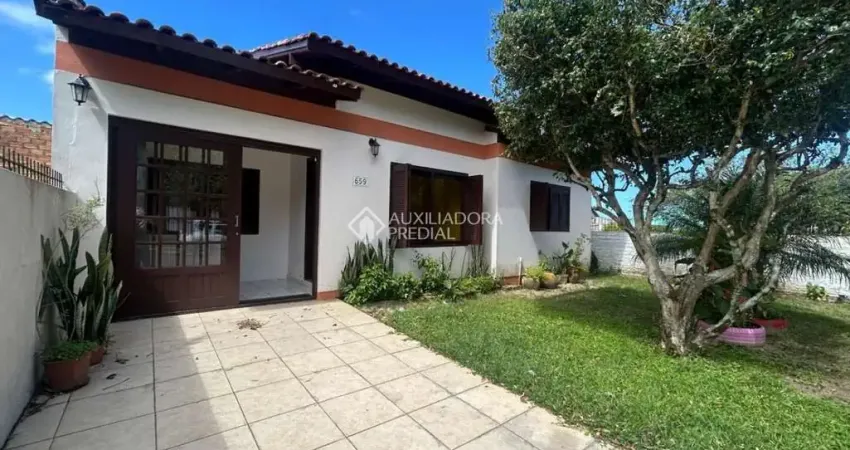 Casa com 2 quartos à venda na Duque De Caxias, 659, Porto Lacustre, Osório