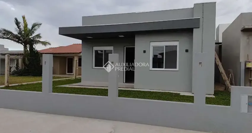 Casa com 3 quartos à venda na Machado De Assis, 416, Atlântida Sul (Distrito), Osório