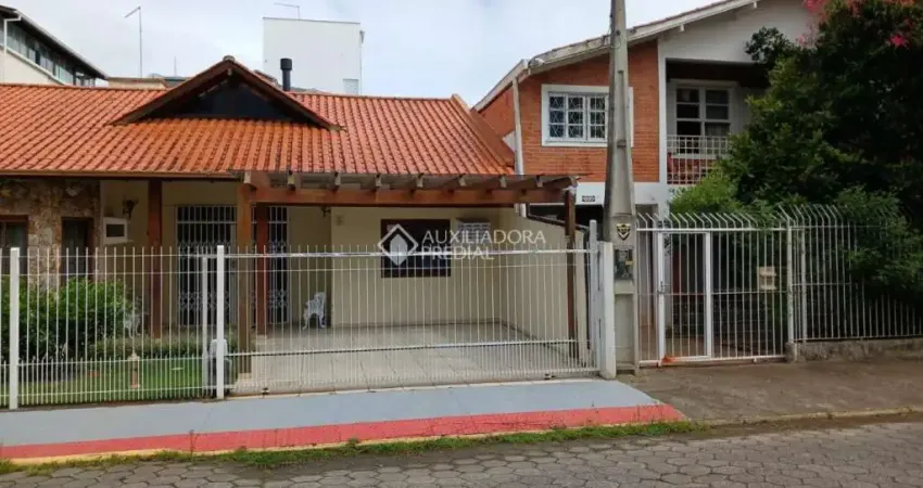 Casa com 4 quartos à venda na Rua Joel Moura, 192, Canasvieiras, Florianópolis