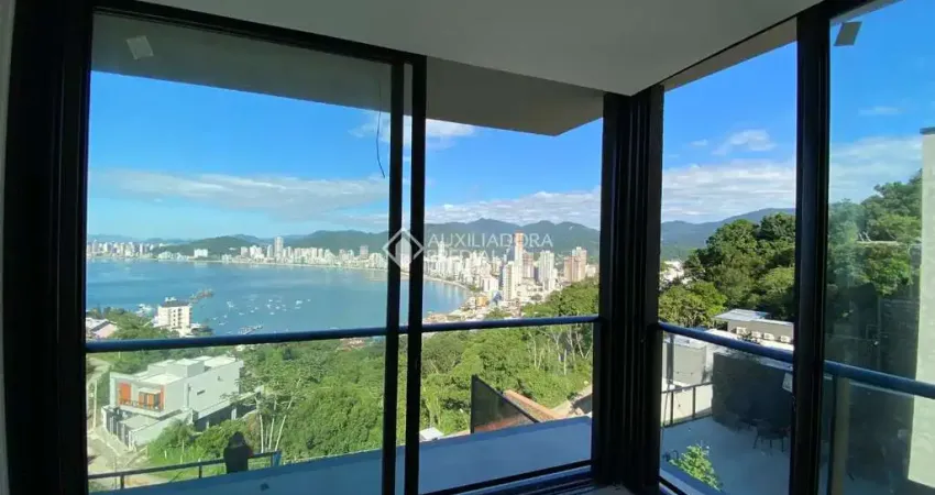 Casa com 4 quartos à venda na Rua 109, 391, Canto da Praia, Itapema