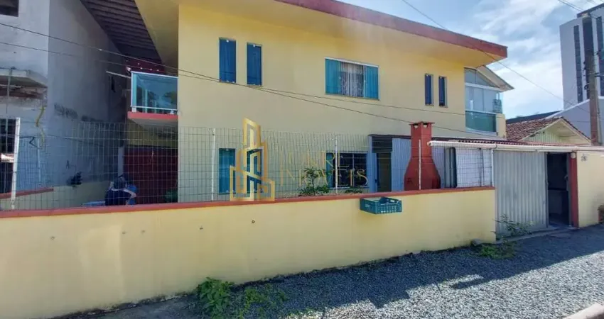 Casa com 3 quartos à venda na Rua Manoel Corrêa, 256, Itacolomi, Balneário Piçarras