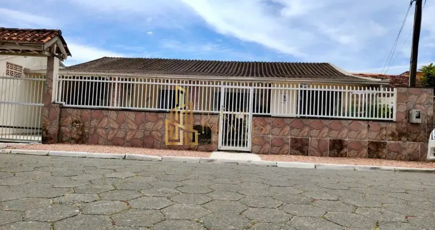 Casa com 3 quartos à venda na Rua Maria de Lourdes Couto Cabral, 456, Gravata, Navegantes