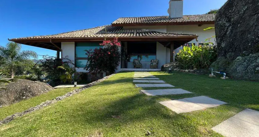 Casa em Condomínio para Venda em Governador Celso Ramos, Armação da Piedade, 5 dormitórios, 2 suítes, 5 banheiros, 4 vagas