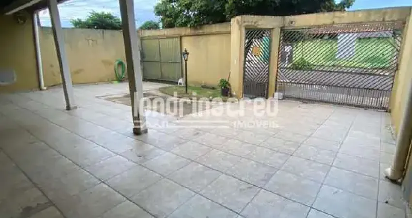 Casa à venda 3 Quartos, 2 Vagas, 250M², Jardim São Vicente Palloti, Londrina - PR