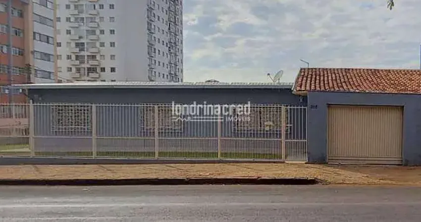 Casa térrea em ótimo estado, 3 quartos com armários, cozinha planejada, salas amplas, garagem cober