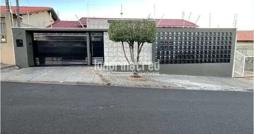 Casa Térrea no Jardim Bela Vista – Cambé: 2 Suítes, Área Gourmet, Ar Condicionado e Acabamentos de