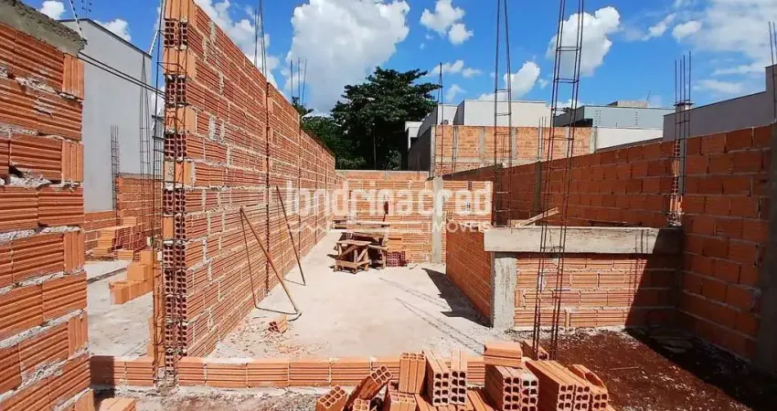 Casa em construção no Jardim Montecatini, 2 quartos, sala, cozinha, 1 banheiro, 68,50m² de área con