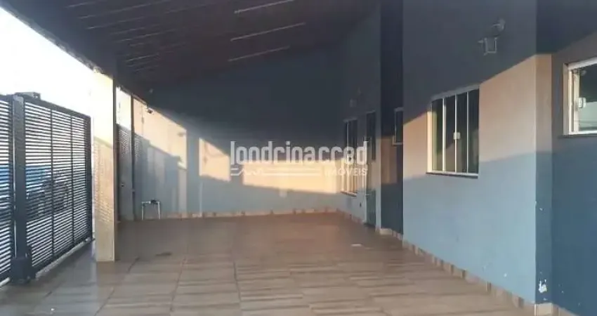 Casa Mobiliada no Alto da Boa Vista em Londrina | 3 Quartos (1 Suíte), Piscina, Churrasqueira, Edíc
