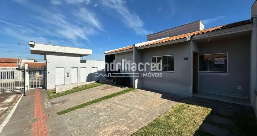 Casa no Condomínio Nova Lindóia com 2 quartos, sala, cozinha, banheiro, 2 vagas de garagem, 133m² d