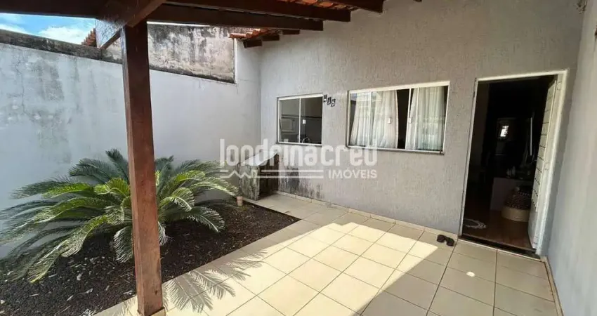 Casa na zona leste com 3 dormitórios (1 suíte), cozinha planejada, ar-condicionado e garagem para 2