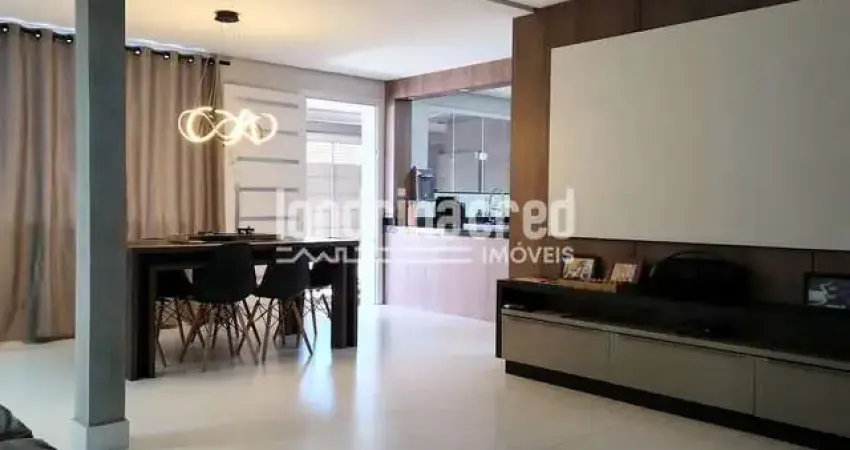 Casa no jardim presidente com 3 quartos, área plana, lazer completo com piscina aquecida, sala de g