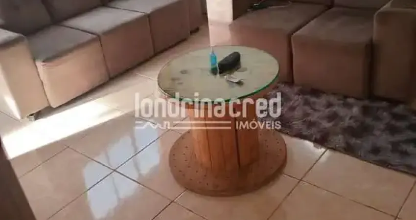 Casa em cambé com 2 quartos, quintal amplo e estrutura para sobrado em bairro seguro com lago e par