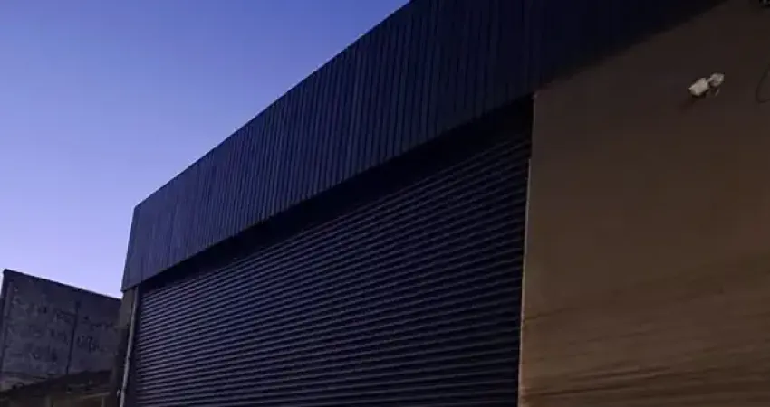 Belíssimo galpão comercial pronto para ser seu ponto comercial