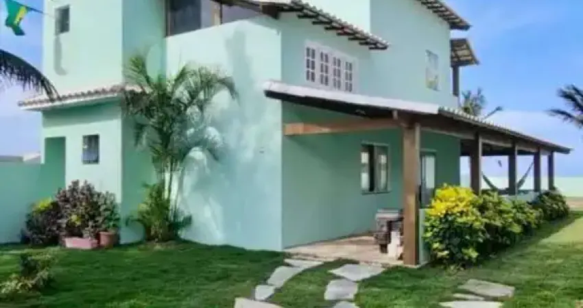 Casa Pé na Areia: 3 Quartos, Piscina e Área Gourmet