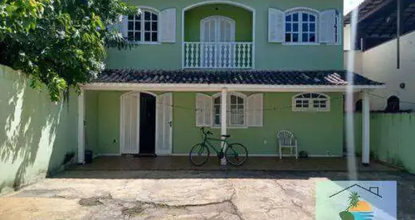 Casa Duplex com 3 Quartos no Jardim Peró - Cabo Frio