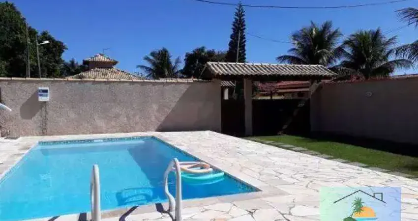 Casa mobiliada em Condomínio lado Praia - Unamar-Cabo Frio