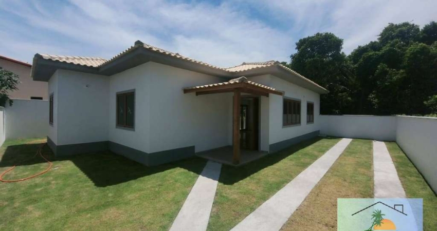 Casa c/ Piscina em Condomínio pavimentado - Unamar - Cabo Frio