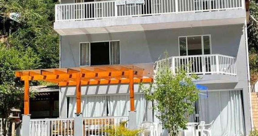 Casa c/ Piscina, 5 Quartos em Lumiar - Nova Friburgo-RJ