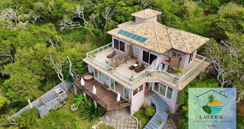 Casa de Alto Padrão com Piscina na Ferradura – Armação dos Búzios