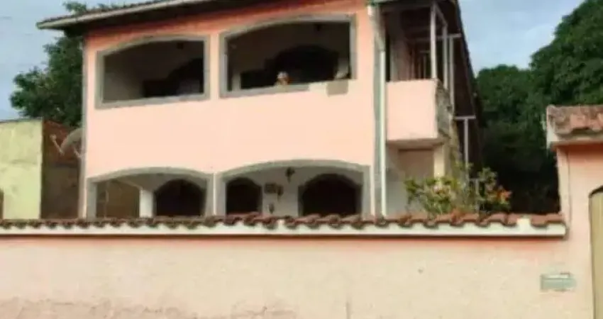 Oportunidade: 3 Casas no mesmo terreno em Araruama-RJ