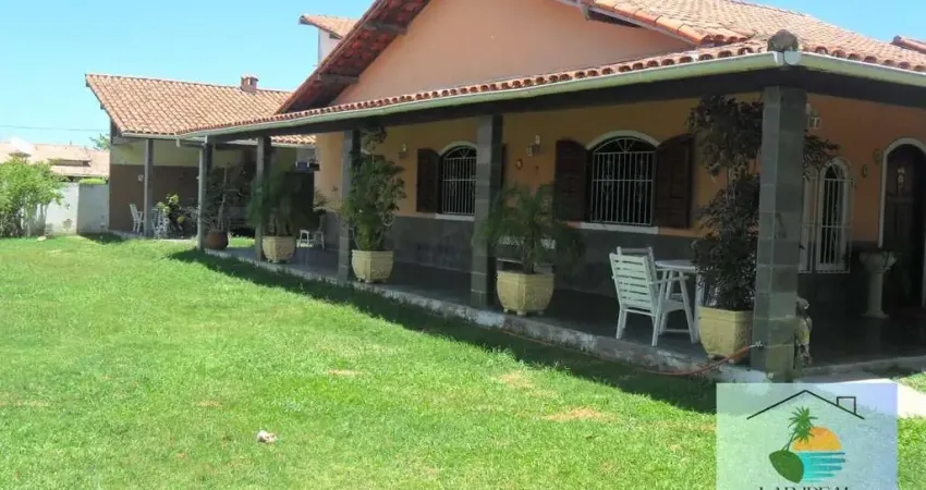 Ampla Casa com Área Gourmet + 2 Suítes Independentes em Praia seca
