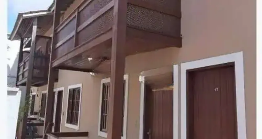 Casa duplex em Condomínio - Palmeiras - Cabo Frio-RJ