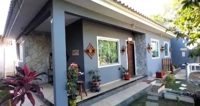 2 casas c/ quintal - excelente localização - são pedro da aldeia