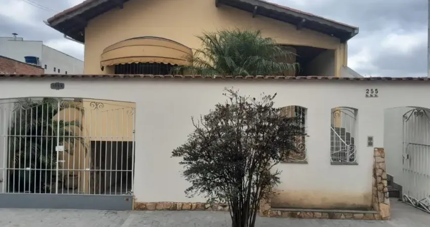 Casa com 4 quartos à venda na Rua Belo Horizonte, 255, Jardim Anita, Itaquaquecetuba