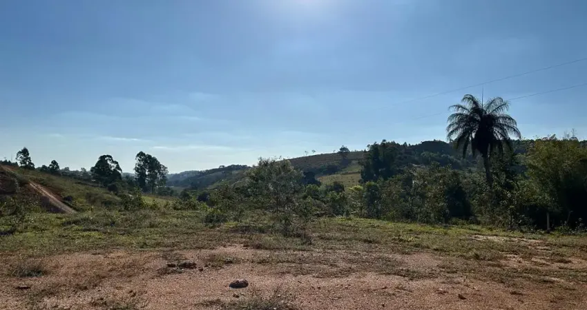Excelente terreno medindo 4000 metros quadrados localizado no medeiros, cidade de itatiaiuçu,
