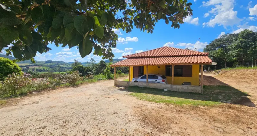 Chácara com área de 3.781 m² em Itatiaiuçu, região da Cachoeira dos Chaves.