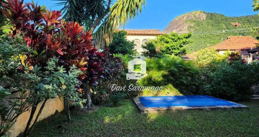 Casa com 3 quartos à venda na Rua Araguaia, São Francisco, Niterói