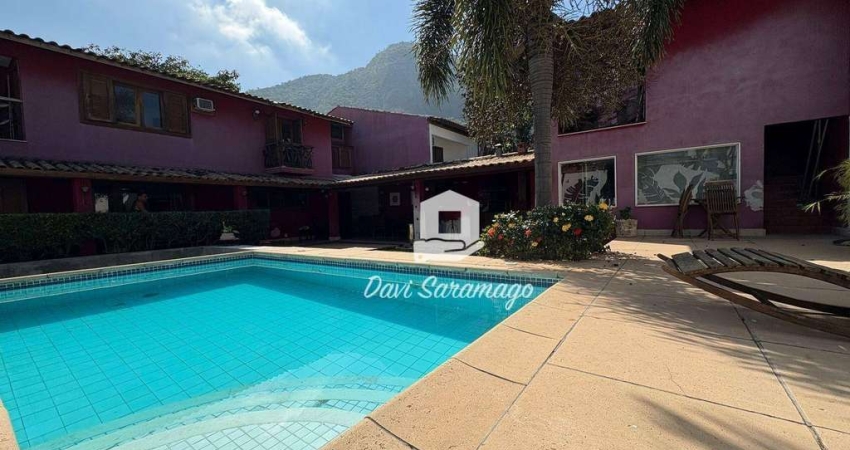 Casa com 5 quartos à venda na Rua das Camélias, Itacoatiara, Niterói