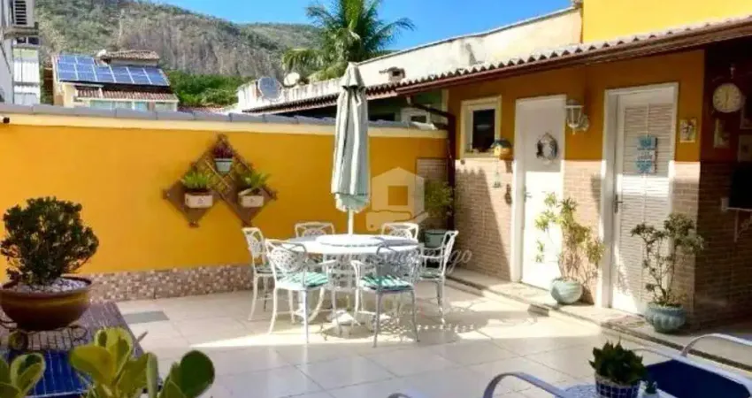 Casa com 3 dormitórios à venda, 194 m² por R$ 1.190.000,00 - Itaipu - Niterói/RJ