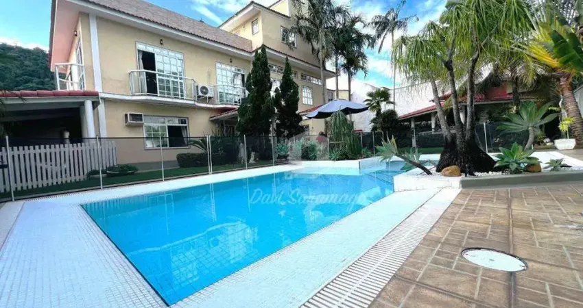 Casa 5 Quartos a Venda em São Francisco Alto Padrão Lazer Completo