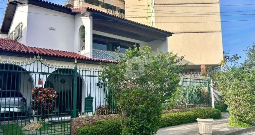 Casa com 3 quartos à venda na Rua Caraíbas, São Francisco, Niterói