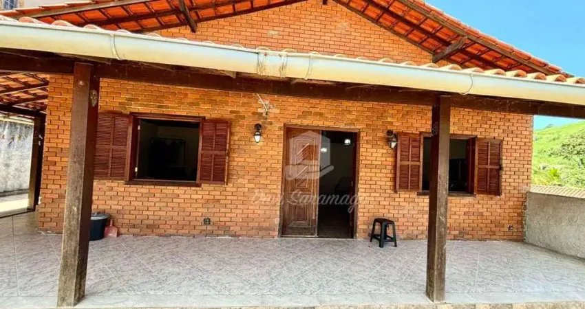 Casa Linear com 3 Quartos À venda, 214 m² por R$ 460.000 - Rio do Ouro - São Gonçalo/RJ