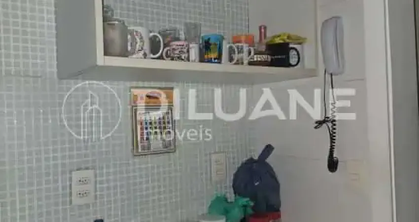 Apartamento com 2 quartos para alugar na Avenida Prado Júnior, Copacabana, Rio de Janeiro
