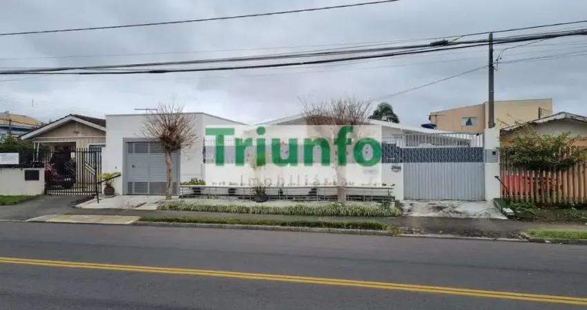 CASA com 4 quartos  para alugar, 136.00 m2 por R$3500.00  - Cajuru - Curitiba/PR