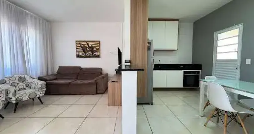Casa 2 Dormitórios 1 Suíte com planejados e ar condicionado