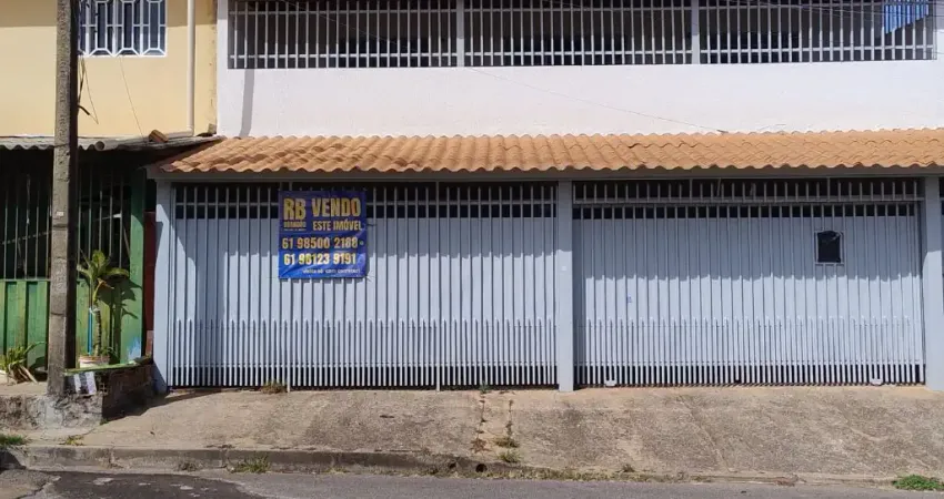 SOBRADO A VENDA NA QUADRA 403 RECANTO DAS EMAS