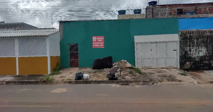 Sobrado a venda na quadra 405 próximo a avenida