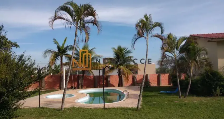Linda Chácara localizada no Bairro Altos da Bela Vista, Indaiatuba, SP. Terreno 1.000m², área construída 450m².