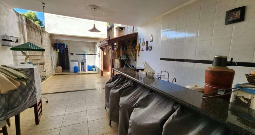 Casa para Venda em Atibaia, Jardim Alvinópolis, 5 dormitórios, 3 suítes, 6 banheiros, 2 vagas
