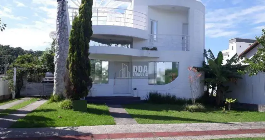 Linda casa 3 dorm (suite), piscina, na cachoeira do bom jesus.