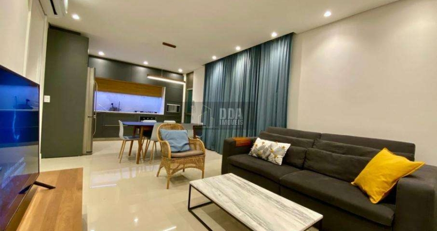 Apartamento mobiliado com 03 dormitórios na Praia de Jurerê