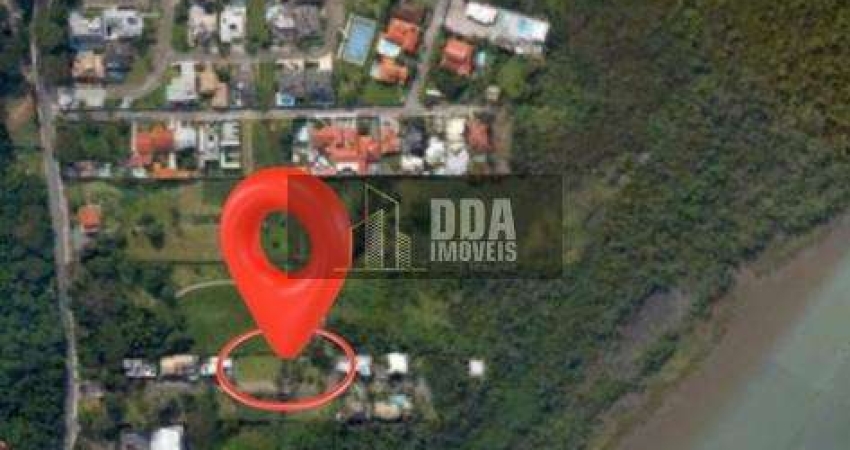 Lote em condomínio em Cacupé