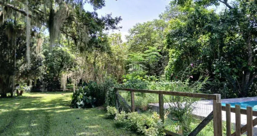 Sítio encantador com 8 mil m2/norte da ilha de florianópolis.