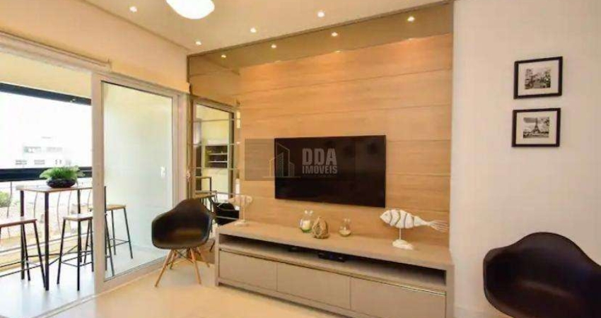 Belíssimo apartamento em Jurerê, a apenas 40 metros do mar.