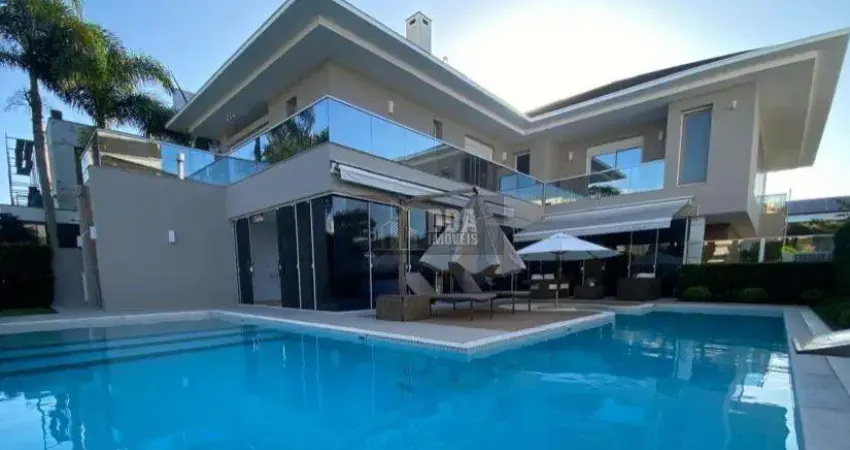 Linda casa no único condomínio de casas de jurerê internacional