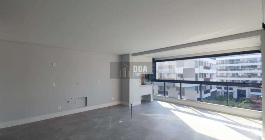 Apartamento novo com 03 suítes próximo da Praia de Jurerê
